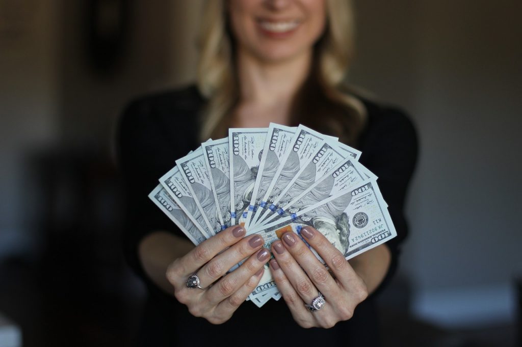 主婦の方におすすめ！お金を増やす4つの方法