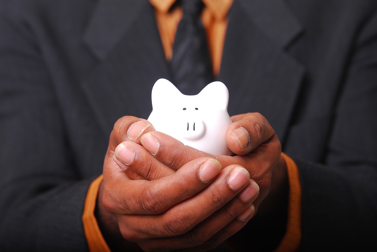 社会人がお金を貯める方法とは