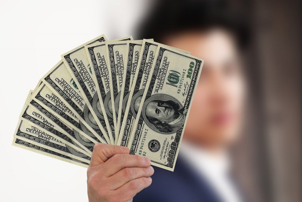 会社員が効率良くお金を増やす方法6選